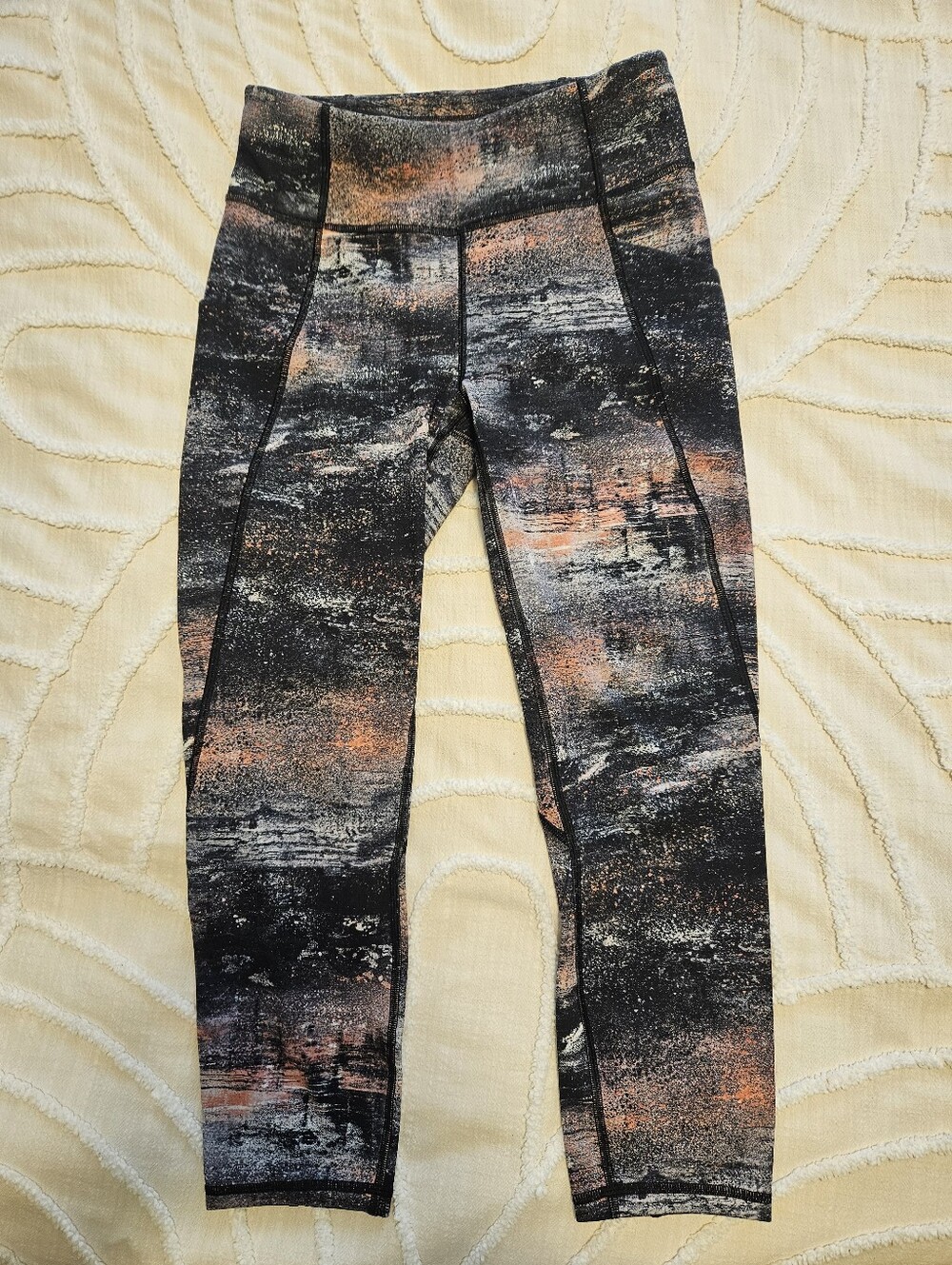 Lululemon Speed Up Tight. Color: Azure Poppy Coral Multi